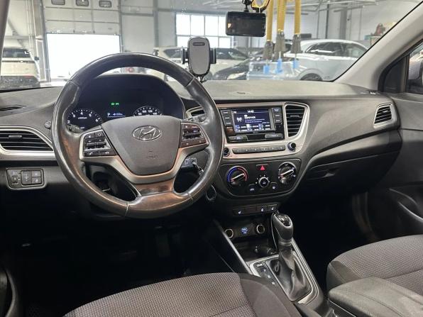 Hyundai Solaris II с пробегом 2019 года, цена 1 298 000 рублей, 90285 км, седан, Автокод Объявления