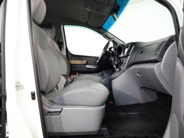 Hyundai H-1 II Рестайлинг 2 с пробегом 2018 года, цена 3 000 000 рублей, 118752 км, минивэн, Автокод Объявления