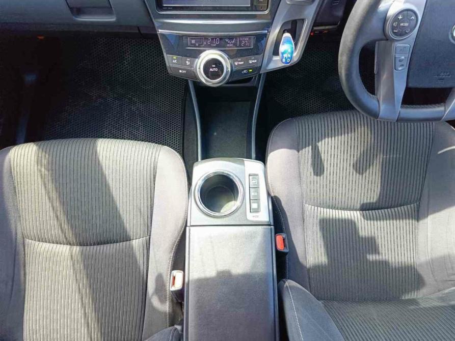 Toyota Prius Alpha I (ZVW40/41) Рестайлинг Тюмень  - изображение 19