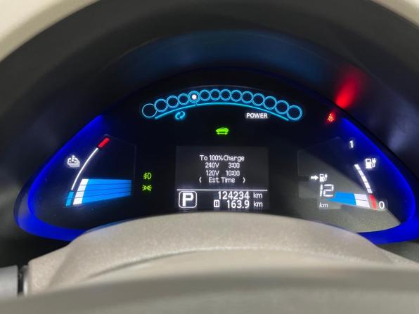 Nissan Leaf I (ZE0/AZE0) с пробегом 2012 года, цена 450 000 рублей, 121564 км, хэтчбек, Автокод Объявления