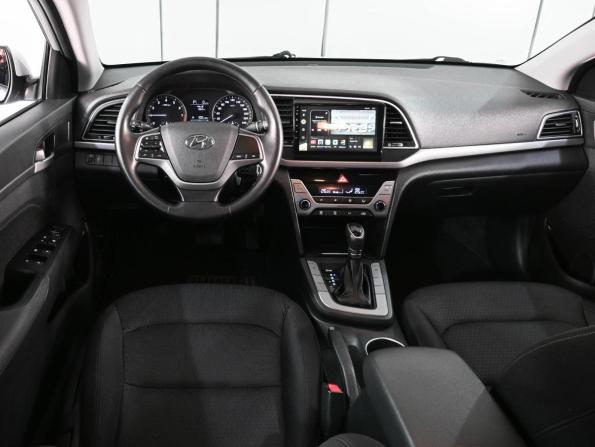 Hyundai Elantra VI (AD) с пробегом 2017 года, цена 1 699 000 рублей, 74356 км, седан, Автокод Объявления