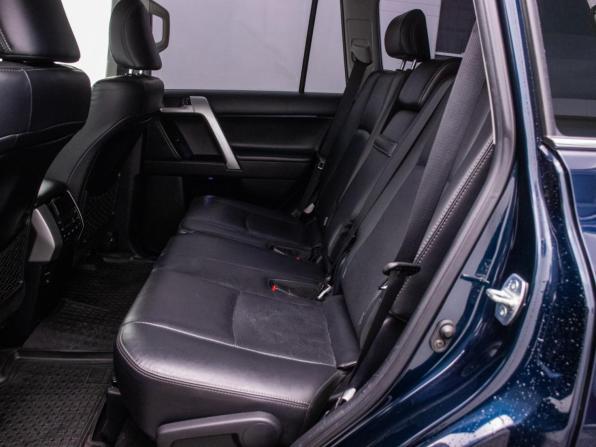 Toyota Land Cruiser Prado 150 Series Рестайлинг 2 с пробегом 2018 года, цена 5 395 000 рублей, 121226 км, внедорожник, Автокод Объявления