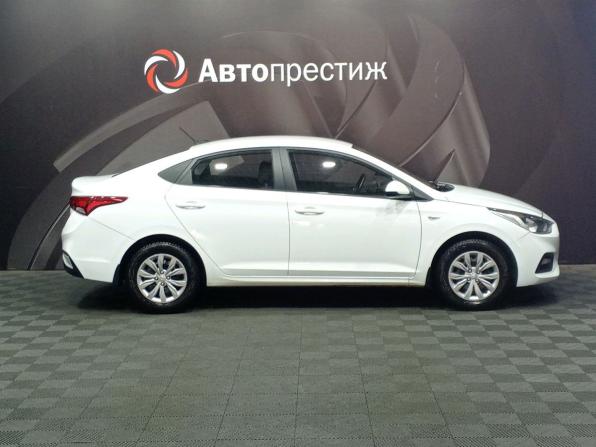 Hyundai Solaris II с пробегом 2017 года, цена 1 150 000 рублей, 139325 км, седан, Автокод Объявления