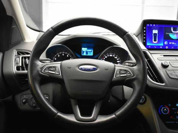 Ford Kuga II Рестайлинг с пробегом 2018 года, цена 1 805 000 рублей, 132734 км, внедорожник, Автокод Объявления