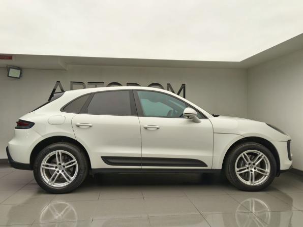 Porsche Macan I Рестайлинг 2 с пробегом 2022 года, цена 7 497 000 рублей, 26611 км, внедорожник, Автокод Объявления