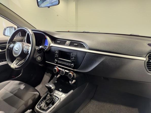 Kia Rio IV Рестайлинг с пробегом 2020 года, цена 1 350 000 рублей, 142147 км, седан, Автокод Объявления
