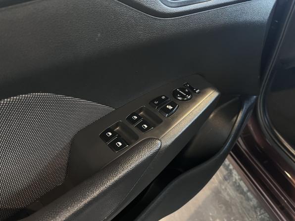 Hyundai Solaris II Рестайлинг с пробегом 2022 года, цена 1 939 000 рублей, 60677 км, седан, Автокод Объявления