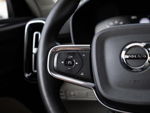 Volvo XC40 I с пробегом 2021 года, цена 3 849 000 рублей, 83514 км, внедорожник, Автокод Объявления