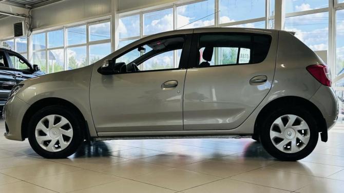 Renault Sandero II с пробегом 2018 года, цена 974 000 рублей, 72000 км, хэтчбек, Автокод Объявления
