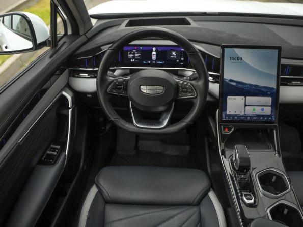 Geely Atlas II с пробегом 2023 года, цена 2 449 777 рублей, 62200 км, внедорожник, Автокод Объявления