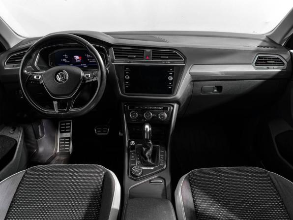 Volkswagen Tiguan II с пробегом 2020 года, цена 2 439 000 рублей, 88300 км, внедорожник, Автокод Объявления