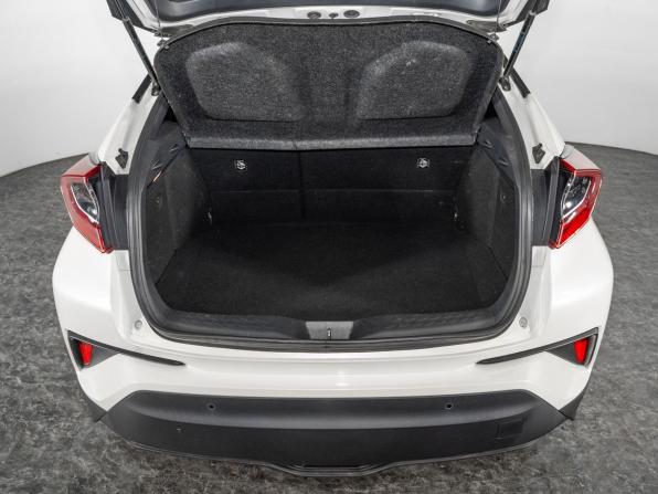 Toyota C-HR I с пробегом 2019 года, цена 1 650 000 рублей, 96904 км, внедорожник, Автокод Объявления