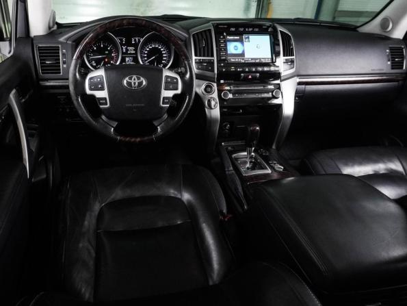 Toyota Land Cruiser 200 Series Рестайлинг 1 с пробегом 2015 года, цена 4 549 000 рублей, 247589 км, внедорожник, Автокод Объявления