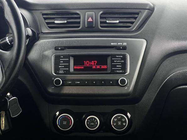 Kia Rio III Рестайлинг с пробегом 2015 года, цена 850 000 рублей, 248768 км, седан, Автокод Объявления