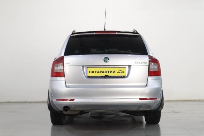 Skoda Octavia II (A5) Рестайлинг с пробегом 2011 года, цена 899 000 рублей, 310000 км, универсал, Автокод Объявления
