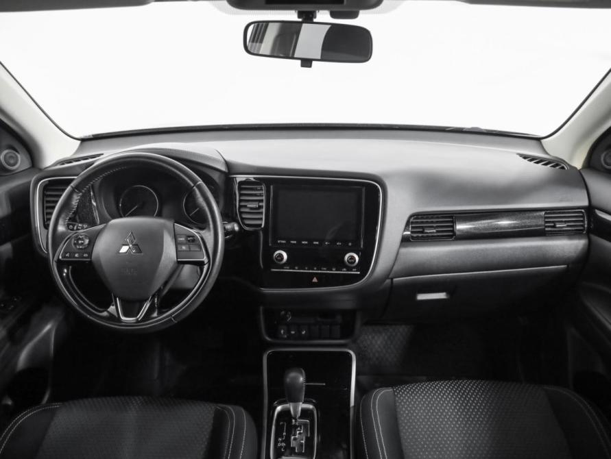 Mitsubishi Outlander III Рестайлинг 3 Санкт-Петербург  - изображение 11