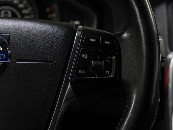 Volvo S60 II Рестайлинг с пробегом 2014 года, цена 1 379 000 рублей, 189320 км, седан, Автокод Объявления