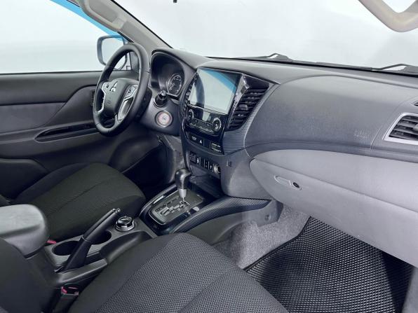 Mitsubishi L200 V с пробегом 2017 года, цена 2 050 000 рублей, 227145 км, пикап, Автокод Объявления