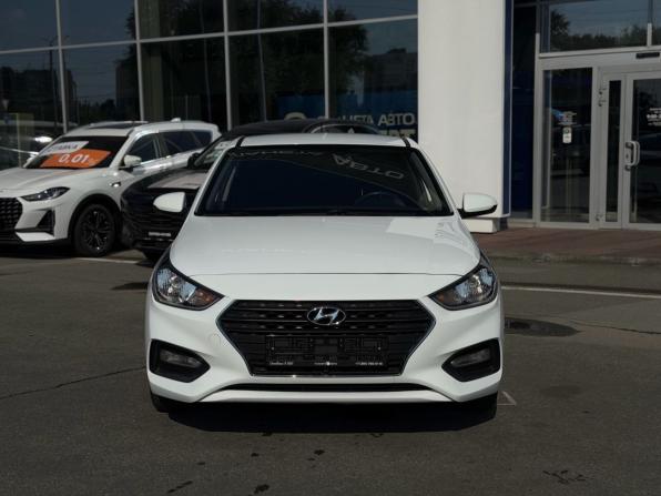 Hyundai Solaris II с пробегом 2017 года, цена 1 220 000 рублей, 97656 км, седан, Автокод Объявления
