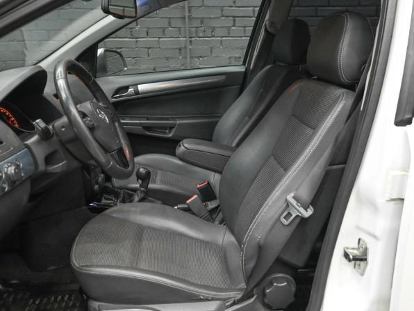 Opel Astra H Рестайлинг с пробегом 2011 года, цена 500 000 рублей, 218131 км, хэтчбек, Автокод Объявления