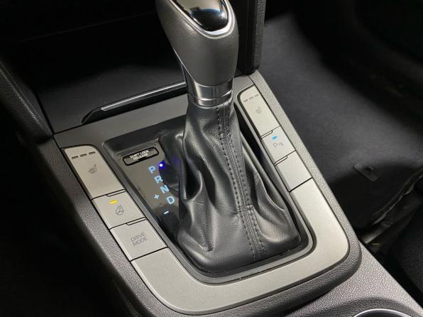 Hyundai Elantra VI (AD) с пробегом 2017 года, цена 1 217 000 рублей, 182674 км, седан, Автокод Объявления