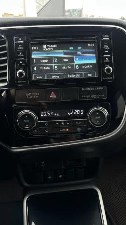 Mitsubishi Outlander III Рестайлинг 2 с пробегом 2017 года, цена 1 520 000 рублей, 241912 км, внедорожник, Автокод Объявления