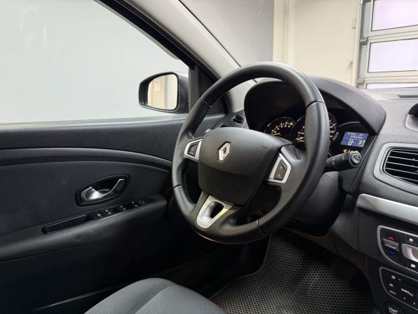 Renault Megane III с пробегом 2010 года, цена 795 000 рублей, 166909 км, хэтчбек, Автокод Объявления