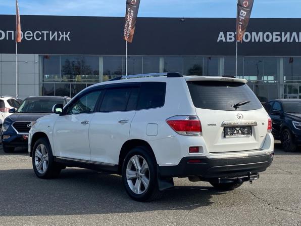Toyota Highlander II (XU40) Рестайлинг с пробегом 2011 года, цена 1 715 000 рублей, 268200 км, внедорожник, Автокод Объявления