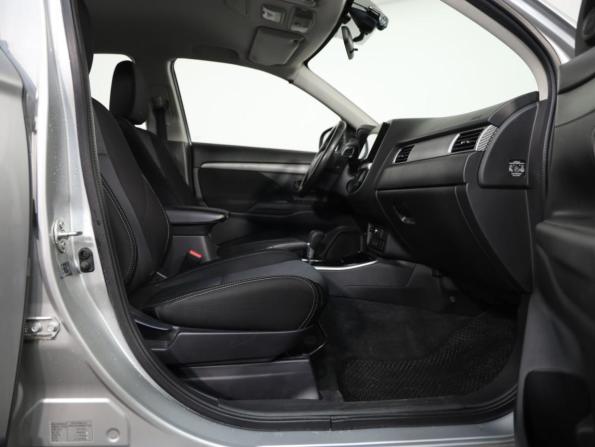Mitsubishi Outlander III Рестайлинг 2 с пробегом 2017 года, цена 2 150 000 рублей, 54461 км, внедорожник, Автокод Объявления
