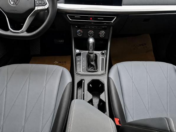 Volkswagen Lavida III Рестайлинг с пробегом 2023 года, цена 1 800 000 рублей, 33000 км, седан, Автокод Объявления