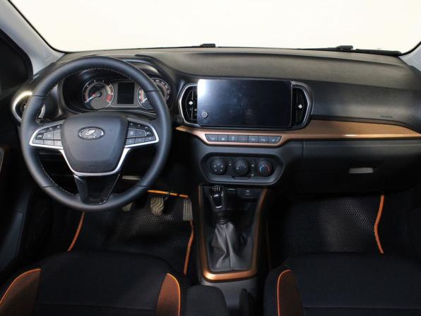 Lada (ВАЗ) Iskra с пробегом 2025 года, цена 1 597 000 рублей, 9800 км, универсал, Автокод Объявления