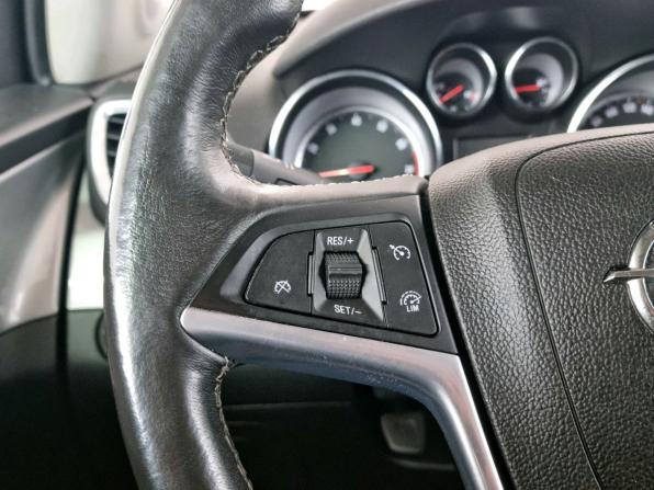 Opel Mokka I с пробегом 2013 года, цена 960 000 рублей, 145645 км, внедорожник, Автокод Объявления