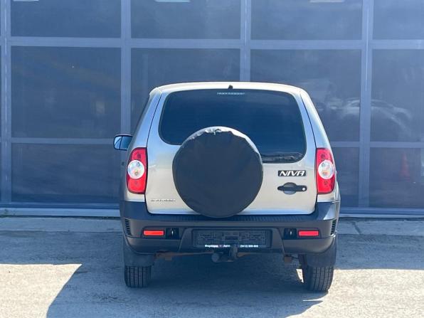 Chevrolet Niva I Рестайлинг с пробегом 2018 года, цена 770 000 рублей, 75909 км, внедорожник, Автокод Объявления