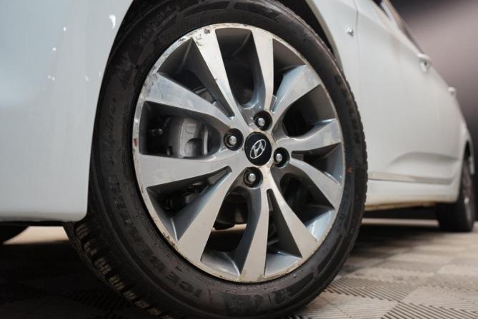 Hyundai Solaris I Рестайлинг с пробегом 2015 года, цена 1 245 000 рублей, 158000 км, седан, Автокод Объявления