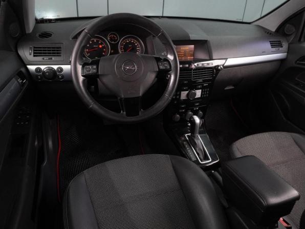 Opel Astra H Рестайлинг с пробегом 2010 года, цена 549 000 рублей, 278902 км, седан, Автокод Объявления