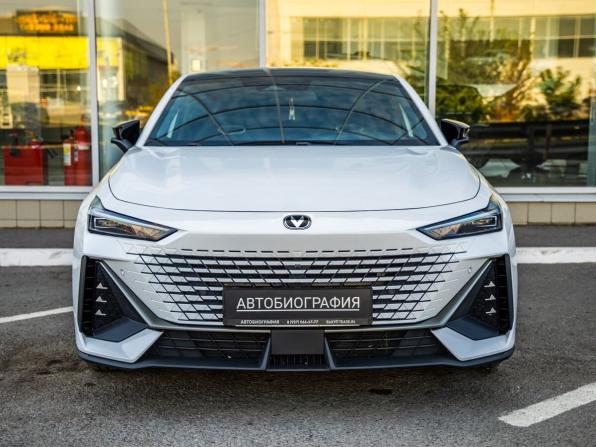 Changan UNI-V I с пробегом 2024 года, цена 2 398 000 рублей, 36817 км, лифтбек, Автокод Объявления