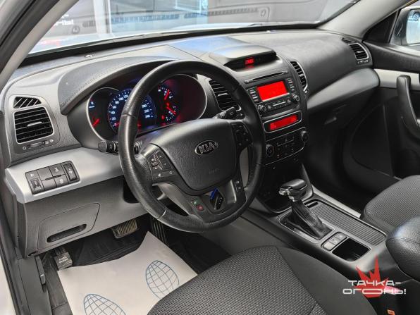Kia Sorento II Рестайлинг с пробегом 2014 года, цена 1 758 000 рублей, 170000 км, внедорожник, Автокод Объявления
