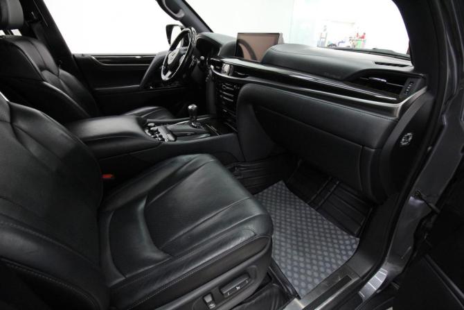 Lexus LX III Рестайлинг 2 с пробегом 2018 года, цена 8 700 000 рублей, 161000 км, внедорожник, Автокод Объявления