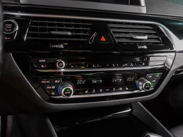 BMW 5 серии VII (G30/G31/G38) с пробегом 2019 года, цена 2 799 000 рублей, 171490 км, седан, Автокод Объявления