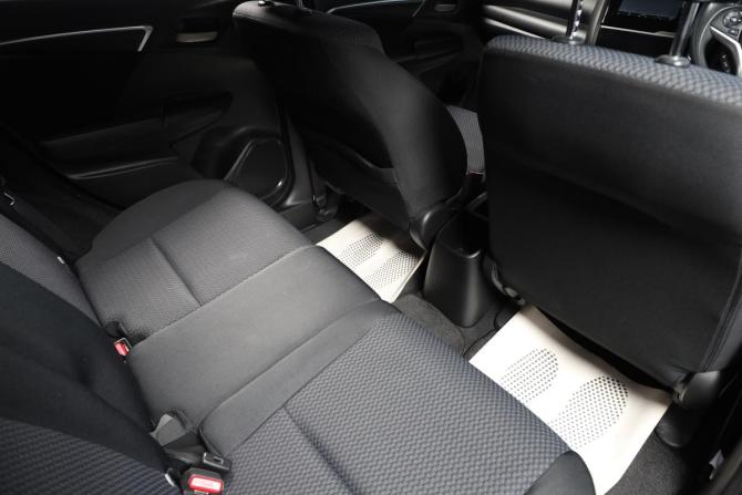 Honda Fit III Рестайлинг с пробегом 2018 года, цена 1 479 000 рублей, 49000 км, хэтчбек, Автокод Объявления