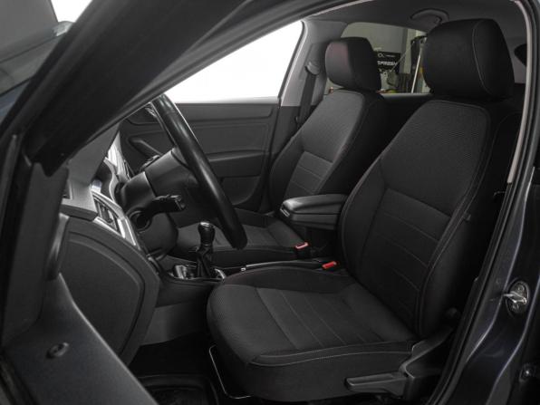Skoda Rapid I с пробегом 2015 года, цена 979 000 рублей, 143754 км, лифтбек, Автокод Объявления
