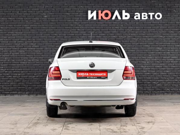 Volkswagen Polo V Рестайлинг с пробегом 2018 года, цена 970 000 рублей, 103848 км, седан, Автокод Объявления