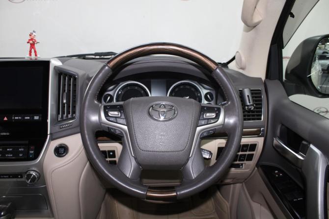 Toyota Land Cruiser 200 Series Рестайлинг 2 с пробегом 2019 года, цена 8 100 000 рублей, 134125 км, внедорожник, Автокод Объявления