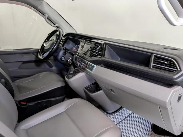 Volkswagen Caravelle T6 Рестайлинг с пробегом 2020 года, цена 3 950 000 рублей, 162597 км, минивэн, Автокод Объявления