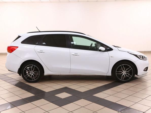 Kia Ceed II с пробегом 2014 года, цена 871 000 рублей, 159900 км, универсал, Автокод Объявления