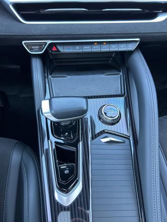 Geely Monjaro I с пробегом 2024 года, цена 3 430 000 рублей, 24000 км, внедорожник, Автокод Объявления