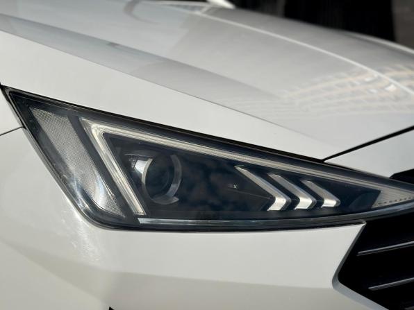 Hyundai Elantra VI (AD) Рестайлинг с пробегом 2019 года, цена 1 540 000 рублей, 134000 км, седан, Автокод Объявления