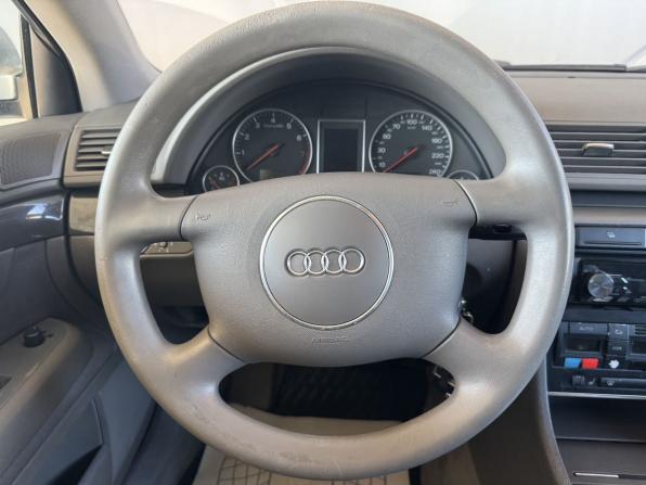 Audi A4 II (B6) с пробегом 2001 года, цена 523 000 рублей, 277500 км, седан, Автокод Объявления