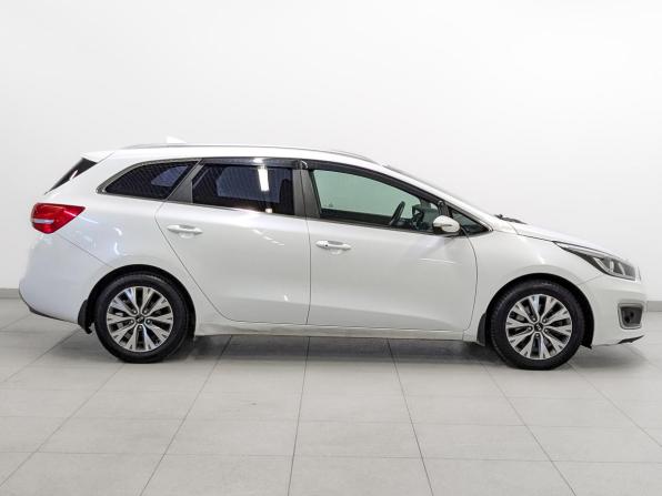 Kia Ceed II Рестайлинг с пробегом 2017 года, цена 1 390 000 рублей, 106671 км, универсал, Автокод Объявления