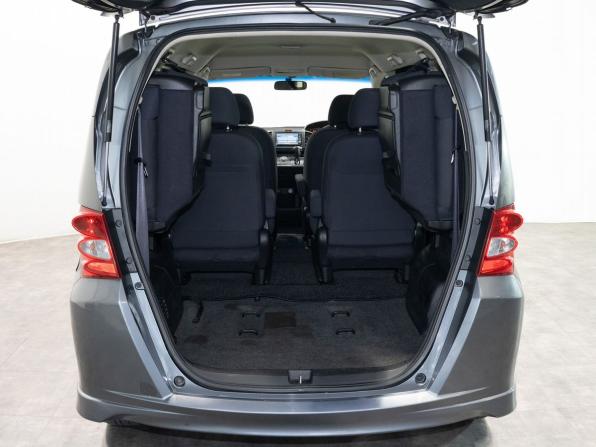Honda Freed I с пробегом 2009 года, цена 955 000 рублей, 163300 км, компактвэн, Автокод Объявления